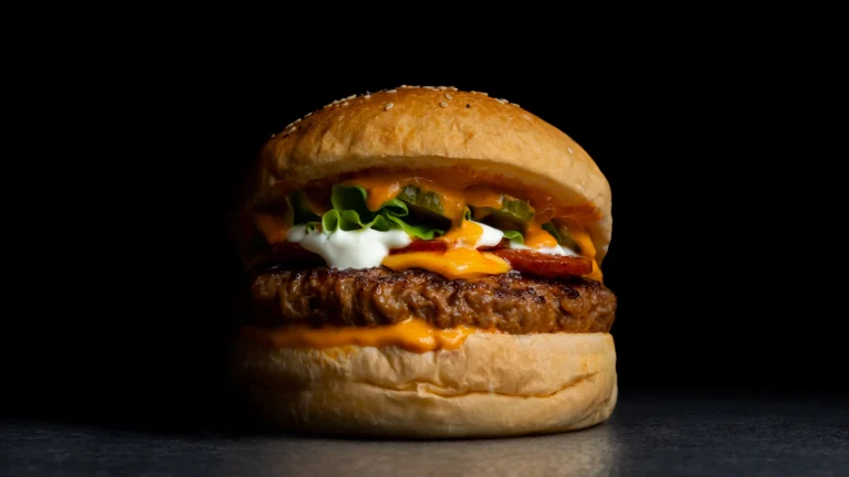 Summer Kick : le nouveau burger d'été en édition limitée chez Holy Cow!